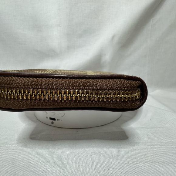 EUC - Michael Kors “Anabelle” jet set signature canvas tote and matching wallet - Picture 15 of 17